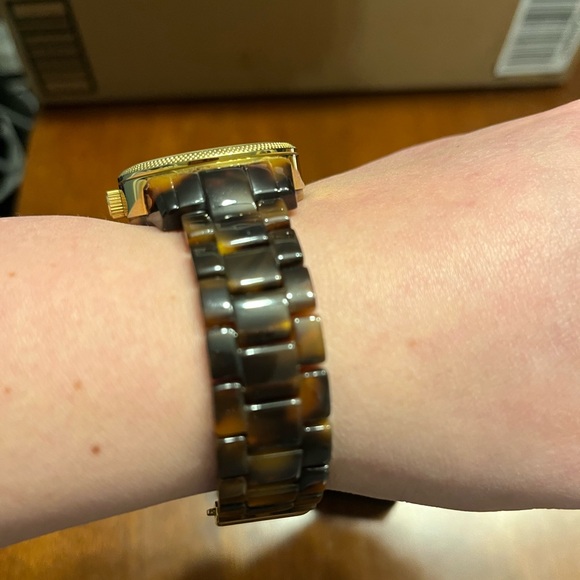 Michael Kors Women’s Ritz MK5038 Brown Quartz Watch - Picture 2 of 6